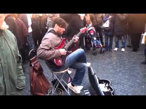 Street guitarist (Marcello Calabrese) plays Stairway To Heaven