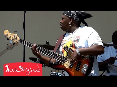 Amazing Live Bass Solo