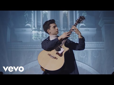 Marcin – Moonlight Sonata on One Guitar (Official Video)