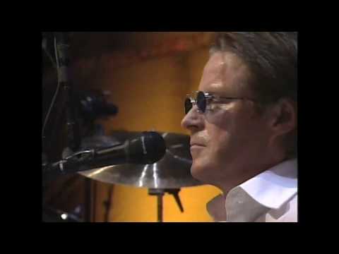 Eagles perform "Hotel California" at the 1998 Rock & Roll Hall of Fame Induction Ceremony